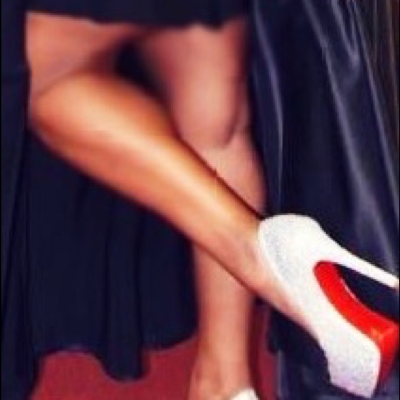 Meet your Posher, Dee-dee - Picture 10 of 13